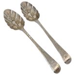 Fine Pair of Georgian Berry Spoons. 169 g. London 1780, William Sumner and Richard Crossley
