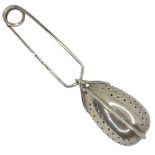 Silver Tea Infuser. 35 g. London 1928, H.J.Cooper