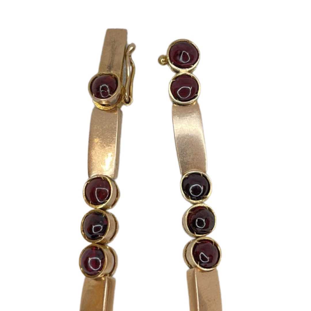 9ct Gold and Garnet Bracelet 15 g - Image 4 of 5