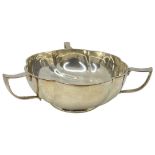 Silver Tyg Drinking Bowl, London 1906 Fredrick Burridge. 159 g