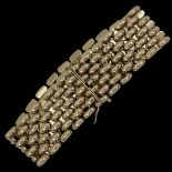 A Vintage 9ct Yellow Gold Link Bracelet.