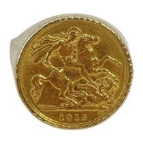 9ct Gold and Sovereign Signet Ring, 10 g