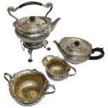 Large Heavy Gauge Victorian Tea Set. 3448 g. London 1895, Goldsmiths and Silversmiths