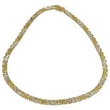 An 18ct Gold Collar