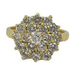 An 18ct Gold Diamond Cluster Ring
