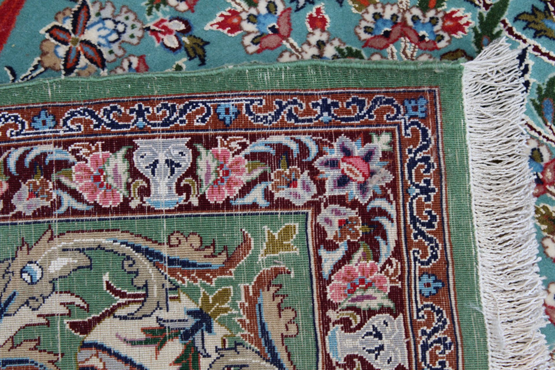 Wandteppich. Persien, Nain ca. 1960. Sammlerstück. Grüngrundig auf Korkwolle und Seide. Bez - Image 4 of 5