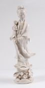 Porzellanfigur. China, 20. Jh. Blanc-de-Chine Figur des Guanyin. Stehende Gottheit mit langem