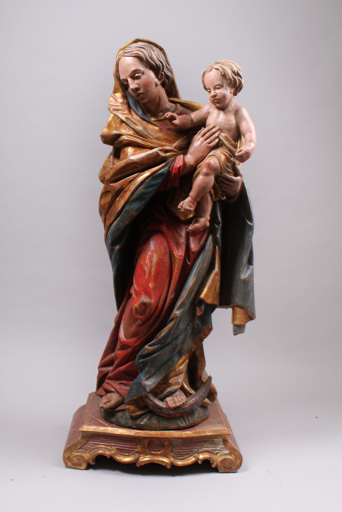 Madonna mit Kind. Deutsch, nach 1900. Holz, vollrund geschnitzte und gefasste Figur der Gotte - Image 2 of 6