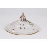 Terrinendeckel. Wohl Meissen, um 1900.