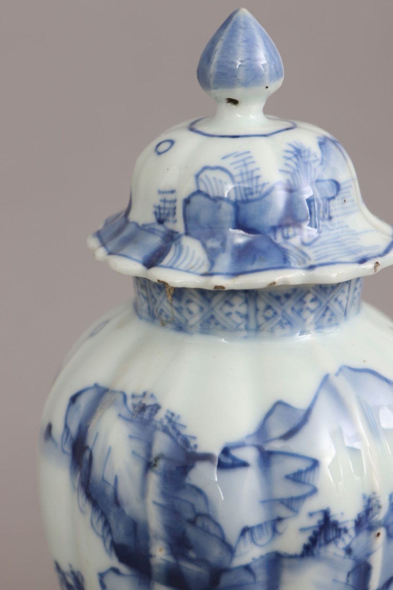 Chinesisches Vasengefäß mit Blaumalerei - Bild 4 aus 5