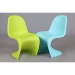 2 VERNER PANTON Kinder (Junior) ¨Panton Chairs¨