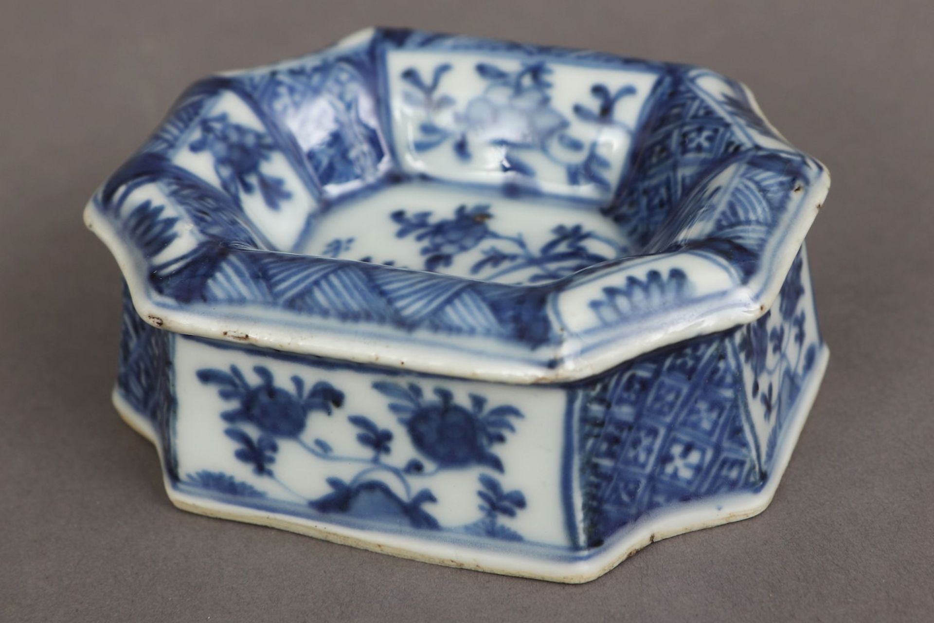2 chinesische Porzellane mit Blaumalerei - Bild 6 aus 7