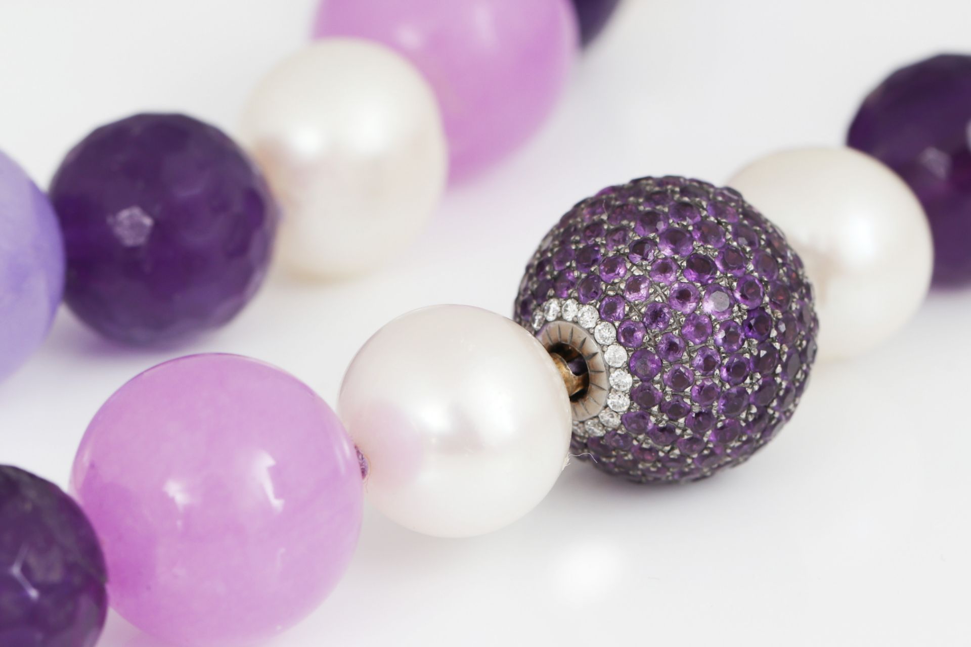 BRAHMFELD & GUTRUF Perlenkette mit Farbsteinen - Image 2 of 3