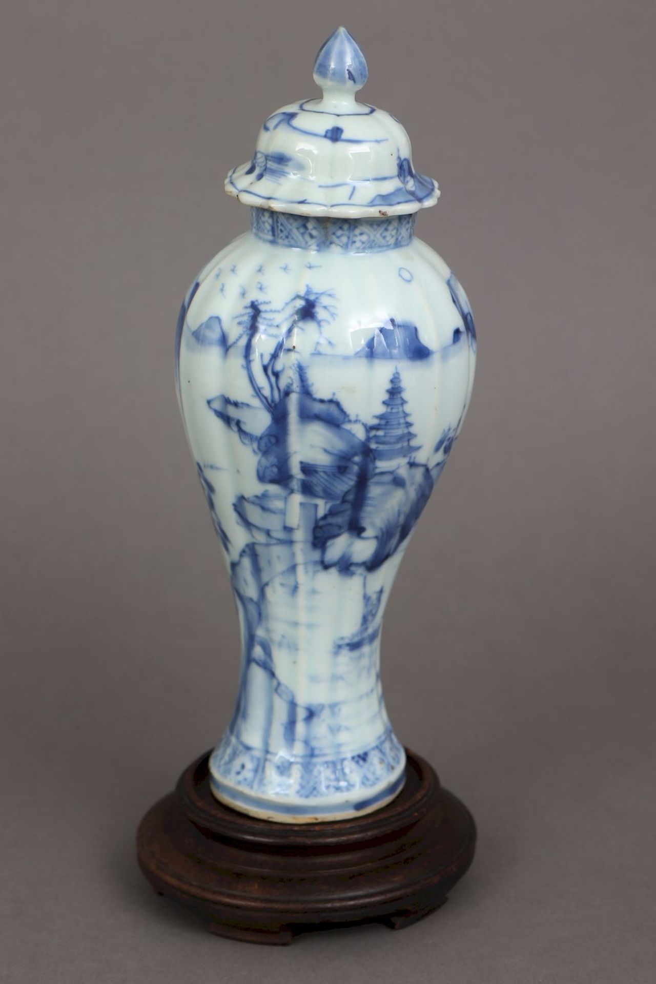 Chinesisches Vasengefäß mit Blaumalerei - Bild 2 aus 5