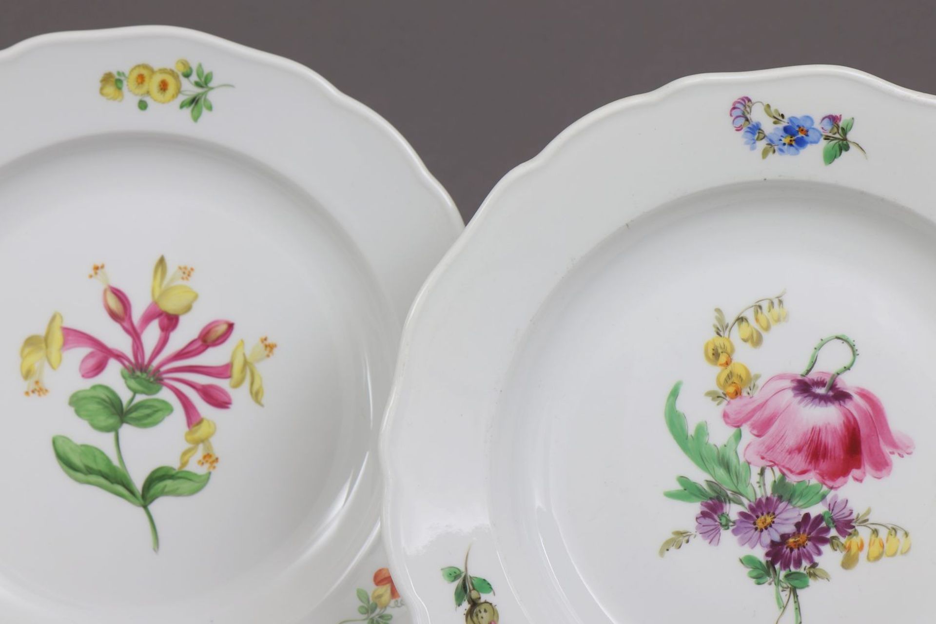 2 MEISSEN Teller - Image 2 of 3