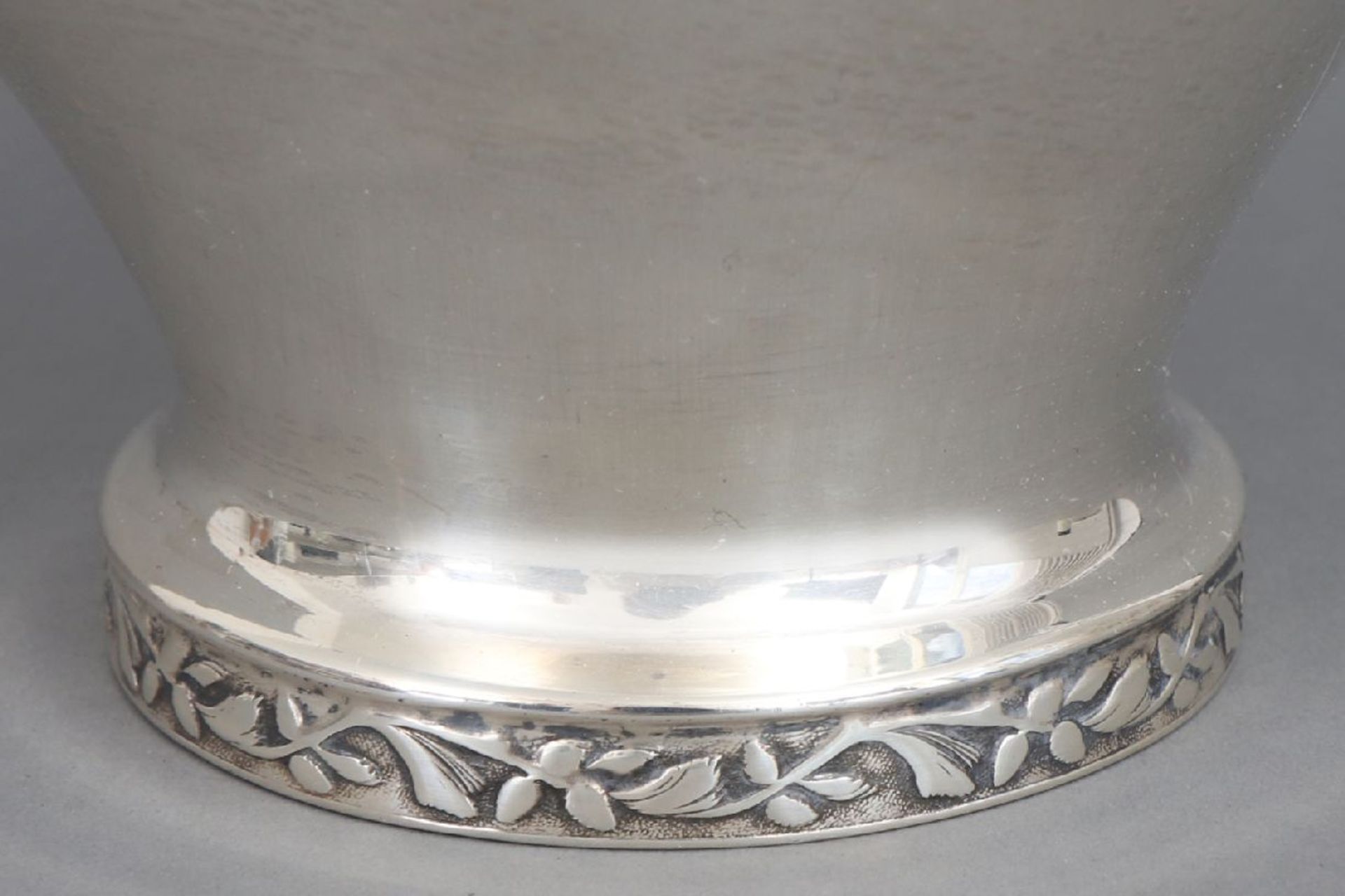 Silber Krug925er Silber, Aycia (Kolumbien), bauchiger Korpus mit Rankengriff und breitem Ausguss, - Image 2 of 6