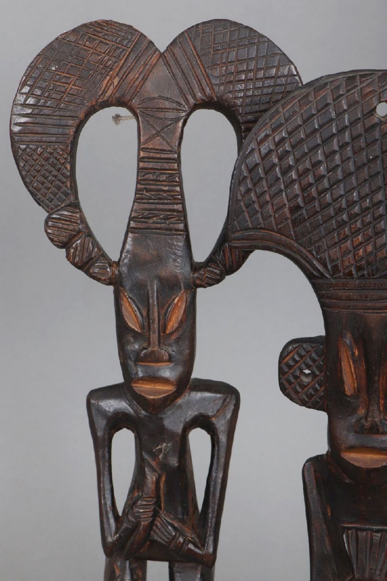 2 afrikanische Ritualfiguren der AshantiWestafrika um1930, ¨Zwillingsfiguren¨, stehende Figuren, - Image 2 of 4