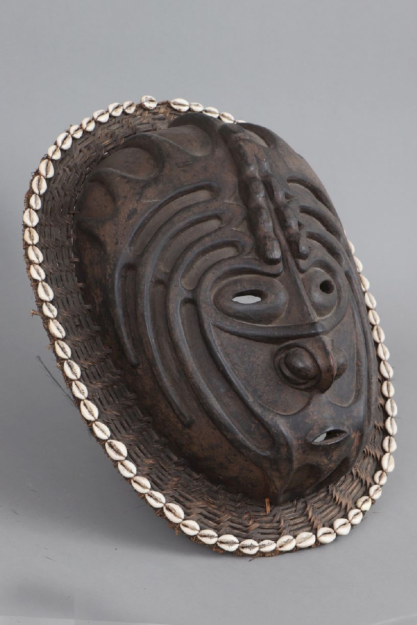 Sepik Ritualmaske, Papua Neuguineawohl Ramu River Region, Holz, Bast und Schnecken, dunkel - Image 3 of 4