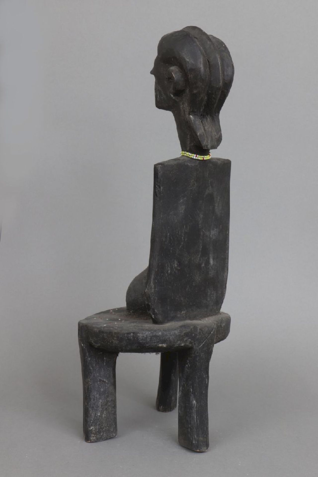 Afrikanische Ritualfigur, wohl Senufostuhlförmige Figur mit weiblichem Kopf mit gekämmtem Haar, - Image 3 of 5