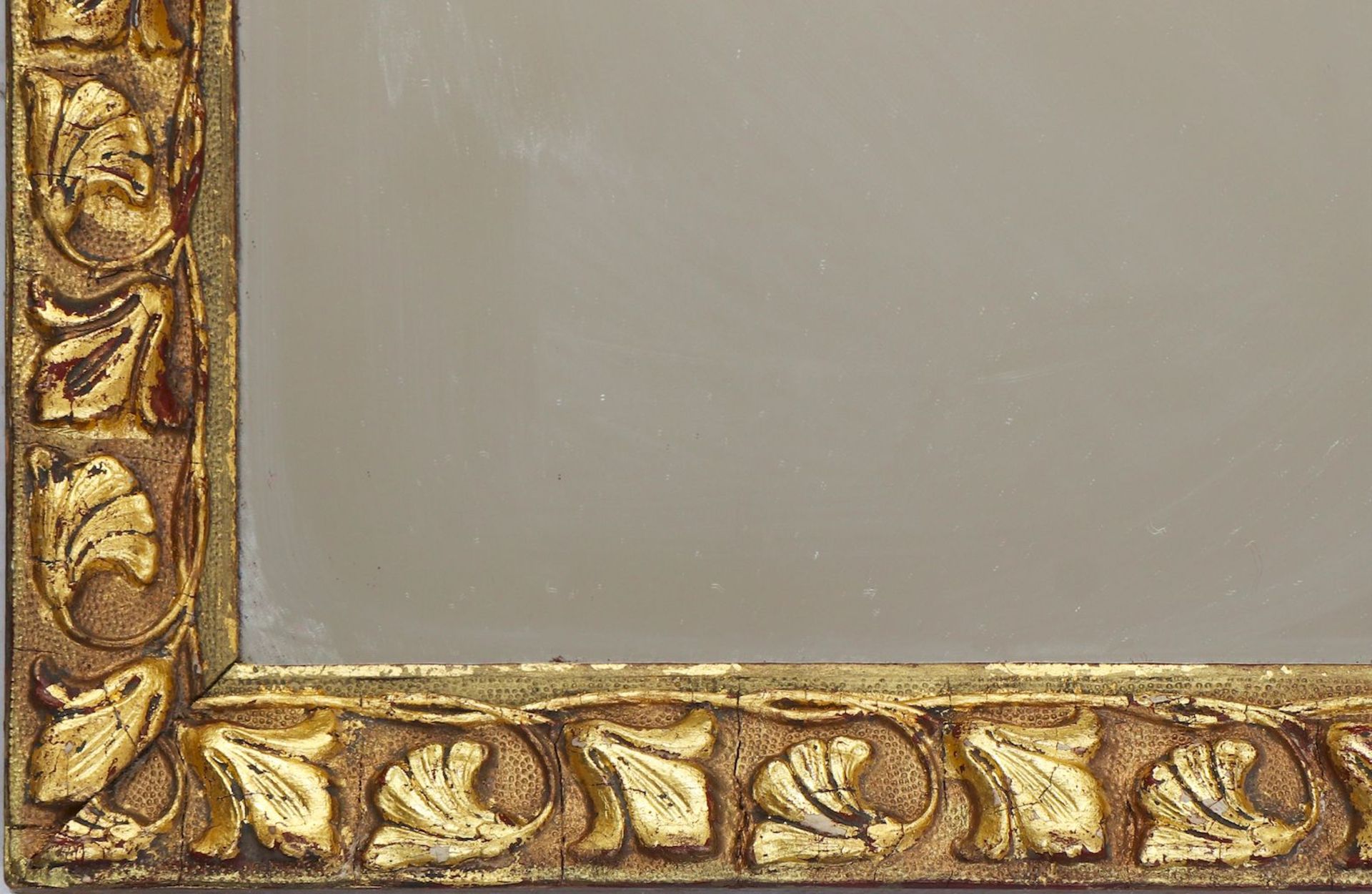 Wandspiegel des 19. Jahrhundertseckiger, vergoldeter Holzrahmen mit Gingko-Blatt-Schnitzdekor, - Image 2 of 3