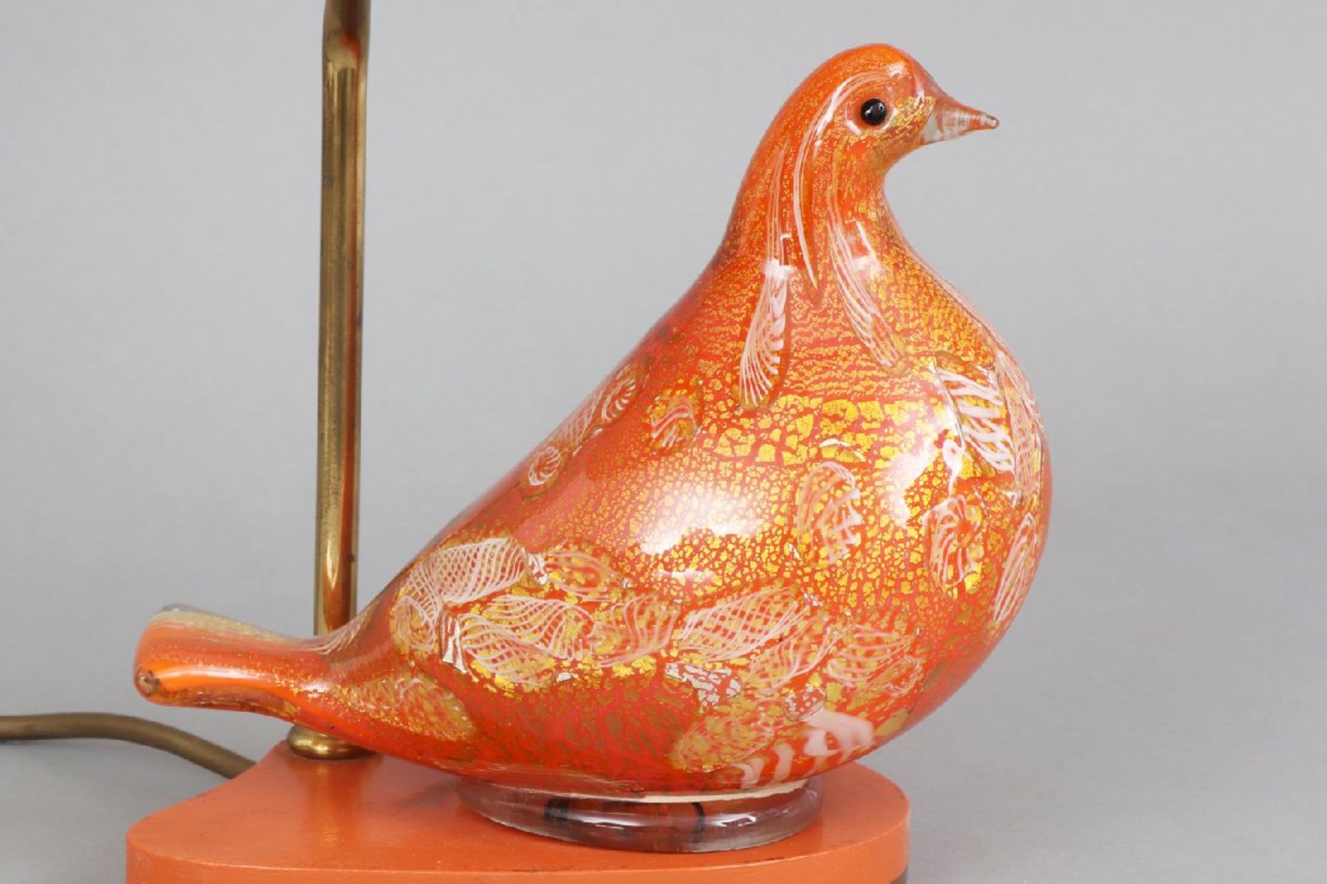 TischlampeFuß in Form einer Murano-Glastaube (orangefarbenes Glas mit Goldeinsprenkelungen und - Image 2 of 2