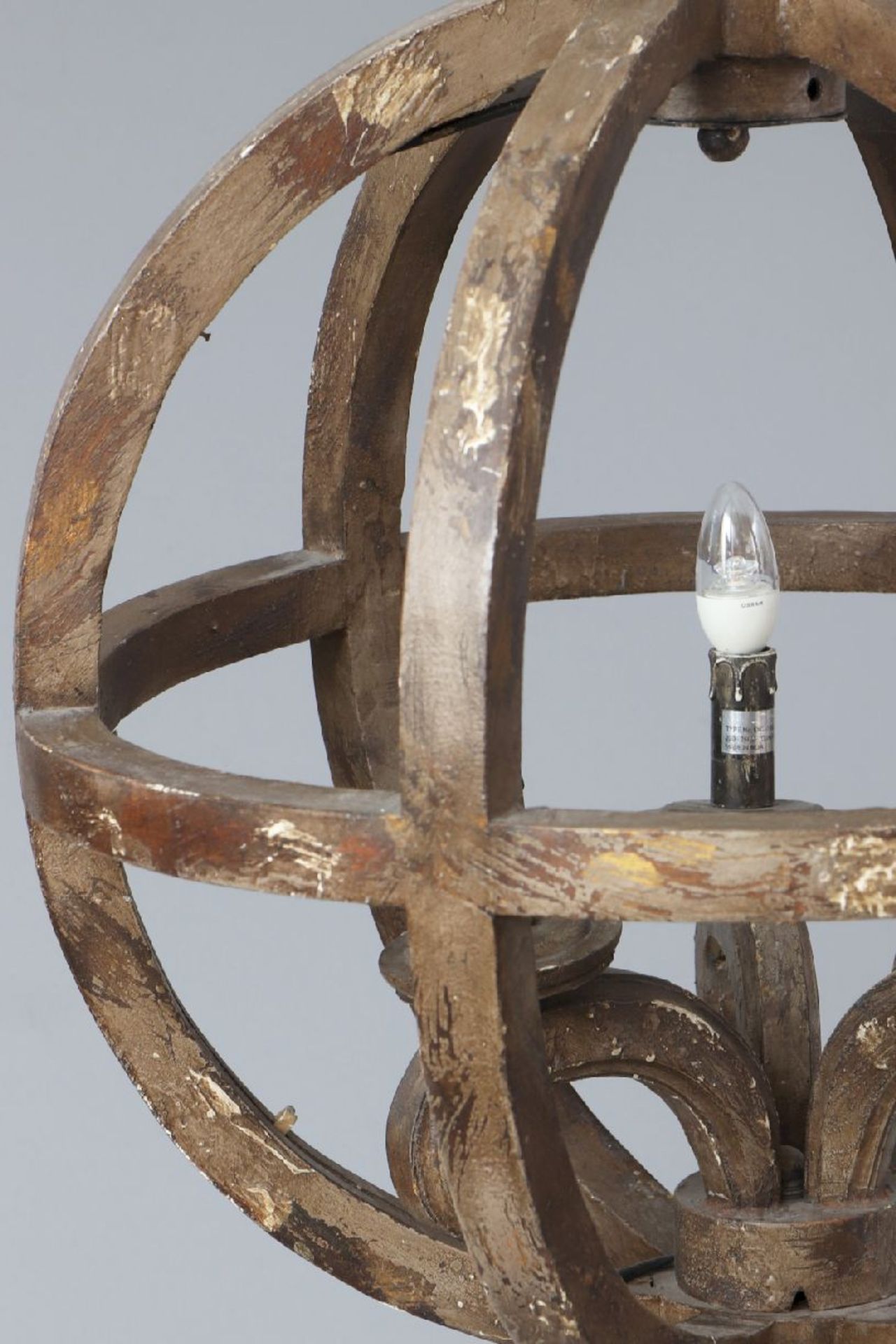 Laterne/Deckenlampekugelförmiger, verstrebter Rahmen/Holz-Gestell, patiniert, im Inneren 3 - Image 2 of 4
