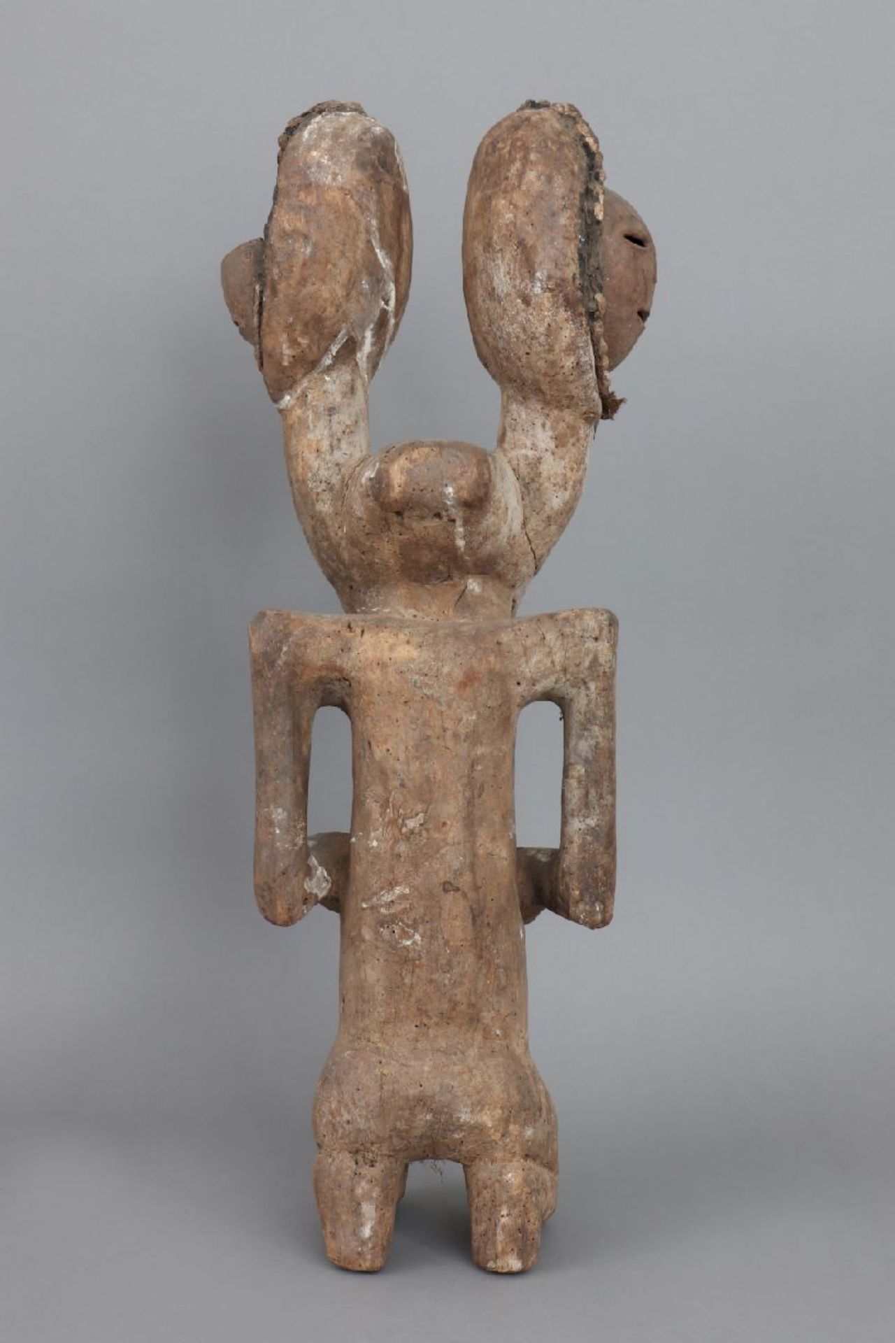 Afrikanische Ikenga Figur der Igbo, NigeriaHolz, geschnitzt und patiniert, knieende weibliche - Image 4 of 6