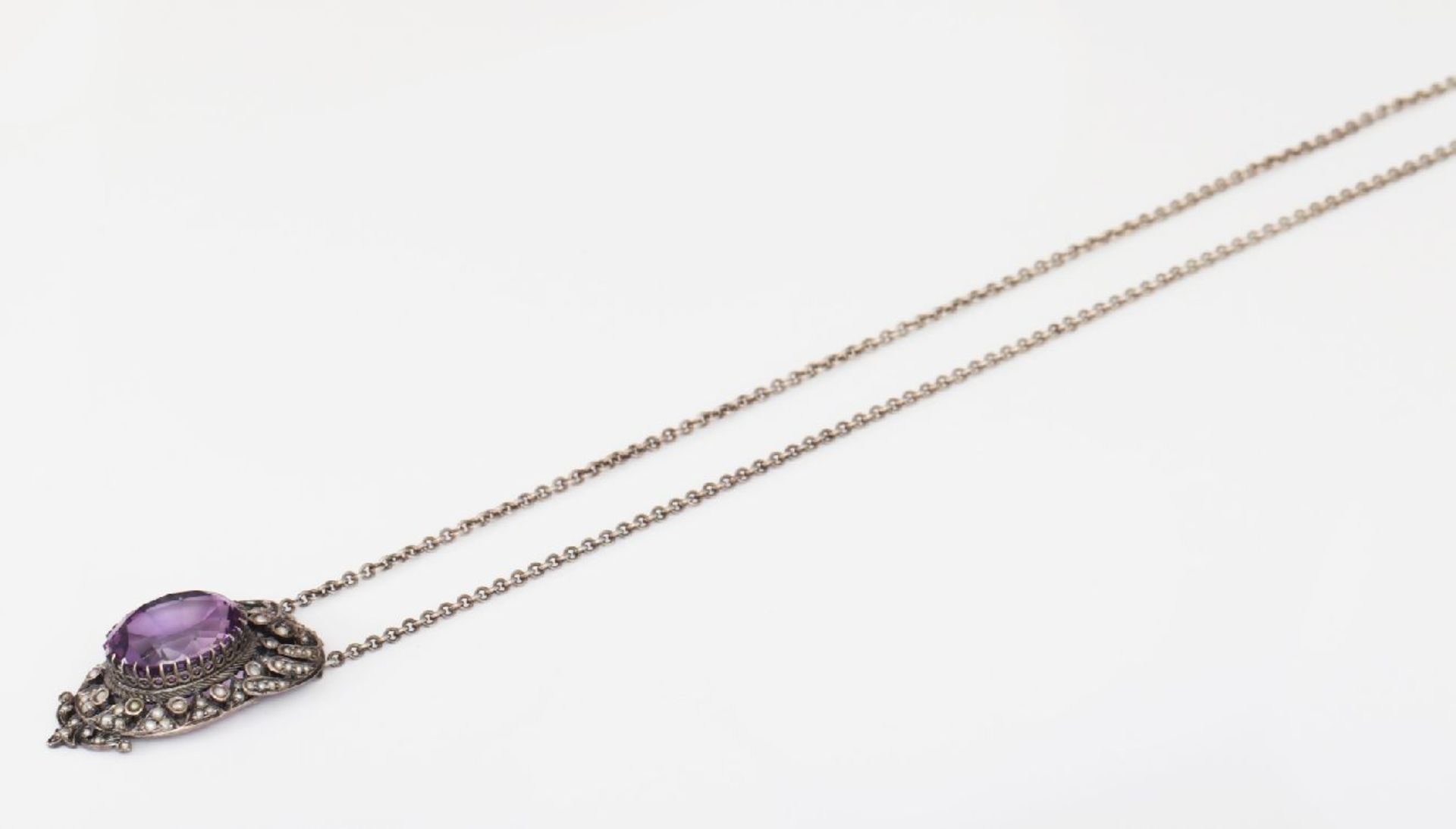 Amethyst-Anhänger mit KetteSilber (ungepunzt), kleine Perlen und ein großer, oval geschliffener - Image 3 of 4