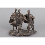 KARLHEINZ GOEDTKE (1915 Kattowitz - 1995 Mölln), Bronzefigur ¨4 schreitende Figuren in wehenden