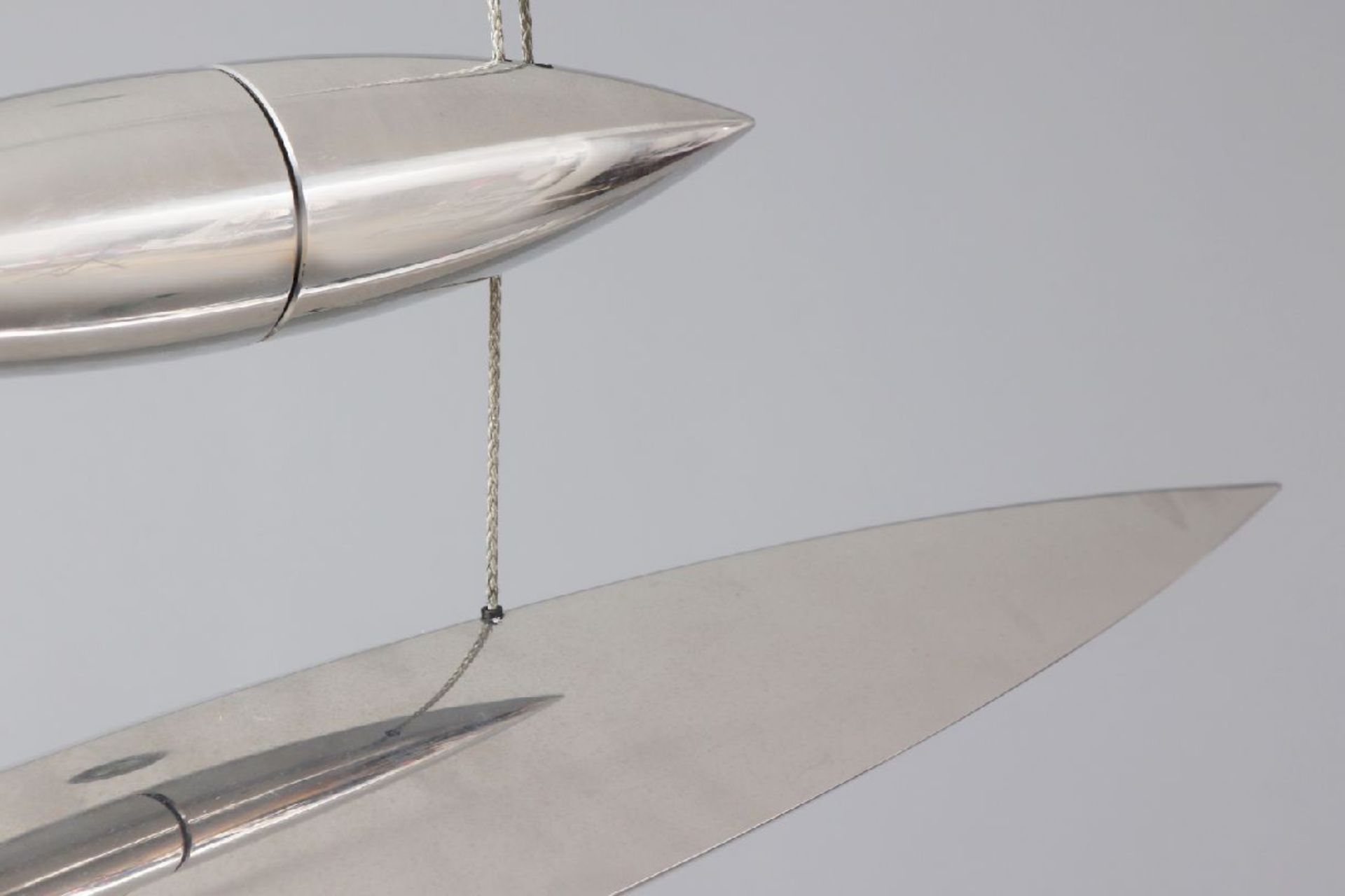 TOBIAS GRAU DeckenlampeModell ¨Tai¨ (Lang, 80), höhenverstellbare Pendellampe aus poliertem und - Image 4 of 4