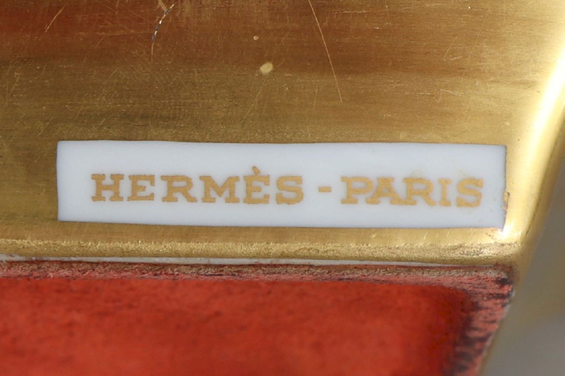 HERMÈS TischascherPorzellan, eckige Form mit 2 seitlichen Zigarettenmulden, im Spiegel - Image 5 of 5