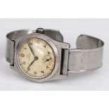 OMEGA Spangenuhr der 1940er/50er JahreHandaufzug, Stahlgehäuse (Kissenform), D ca. 33mm,