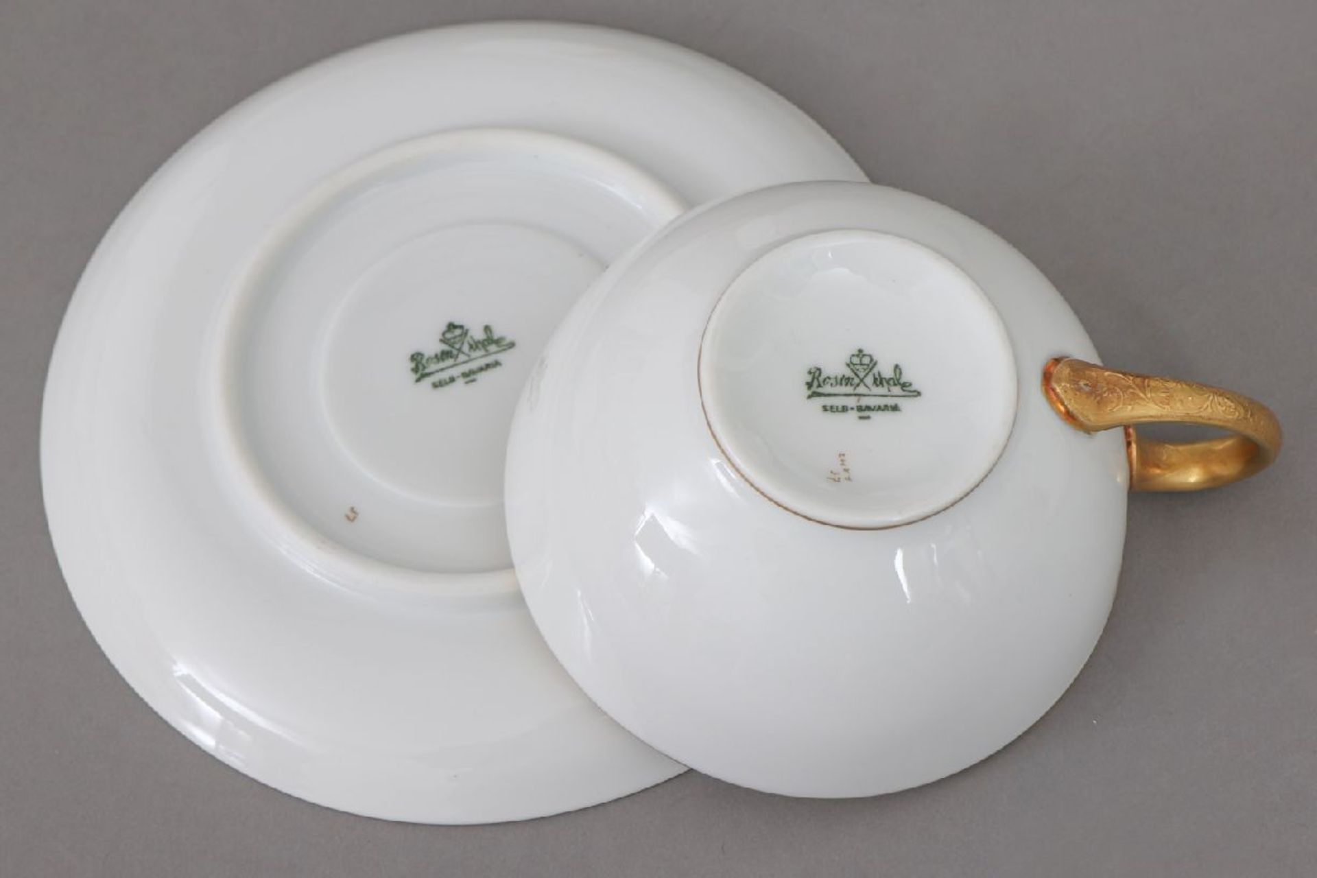 ROSENTHAL Tee-(Rest-)Serviceum 1928, Form ¨Balmoral¨, Weißporzellan mit Goldrand und Ätzdekor, - Bild 4 aus 4