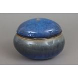 DOROTHEE COLBERG-TJADENS (1922-2004, Bremer Kunstkeramikerin), Keramikobjekt¨ovoides Gefäß¨, blaue