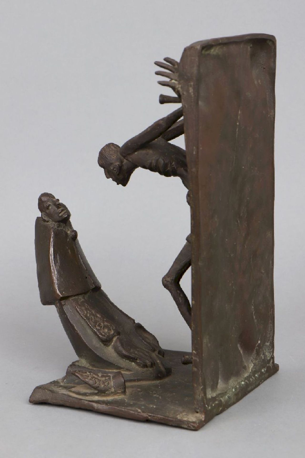 Bronzefigur ¨Nagelmann mit Bischof¨ - Image 2 of 5