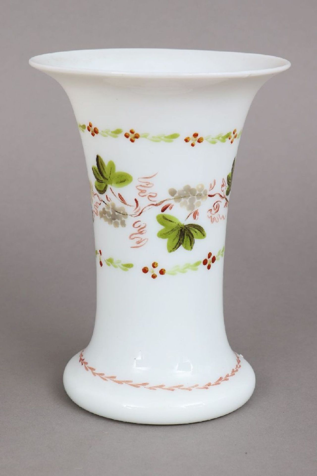 Konvolut böhmisches Milchglas des 19. Jahrhunderts mit Emaillemalerei - Bild 5 aus 5