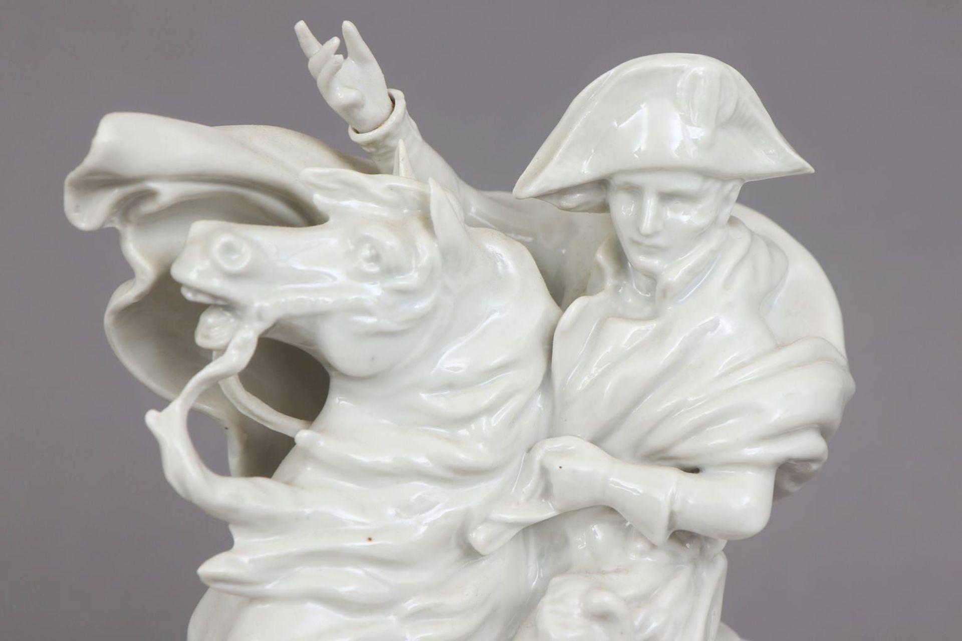 Porzellanfigur ¨Napoleon Bonaparte zu Pferde¨ - Bild 3 aus 4
