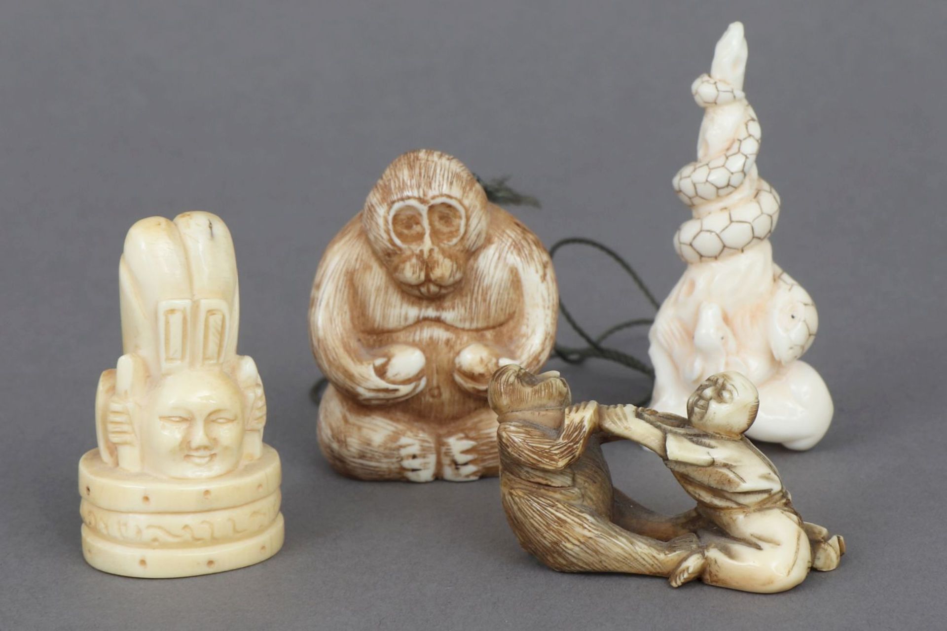 4 japanische Elfenbein Netsuke