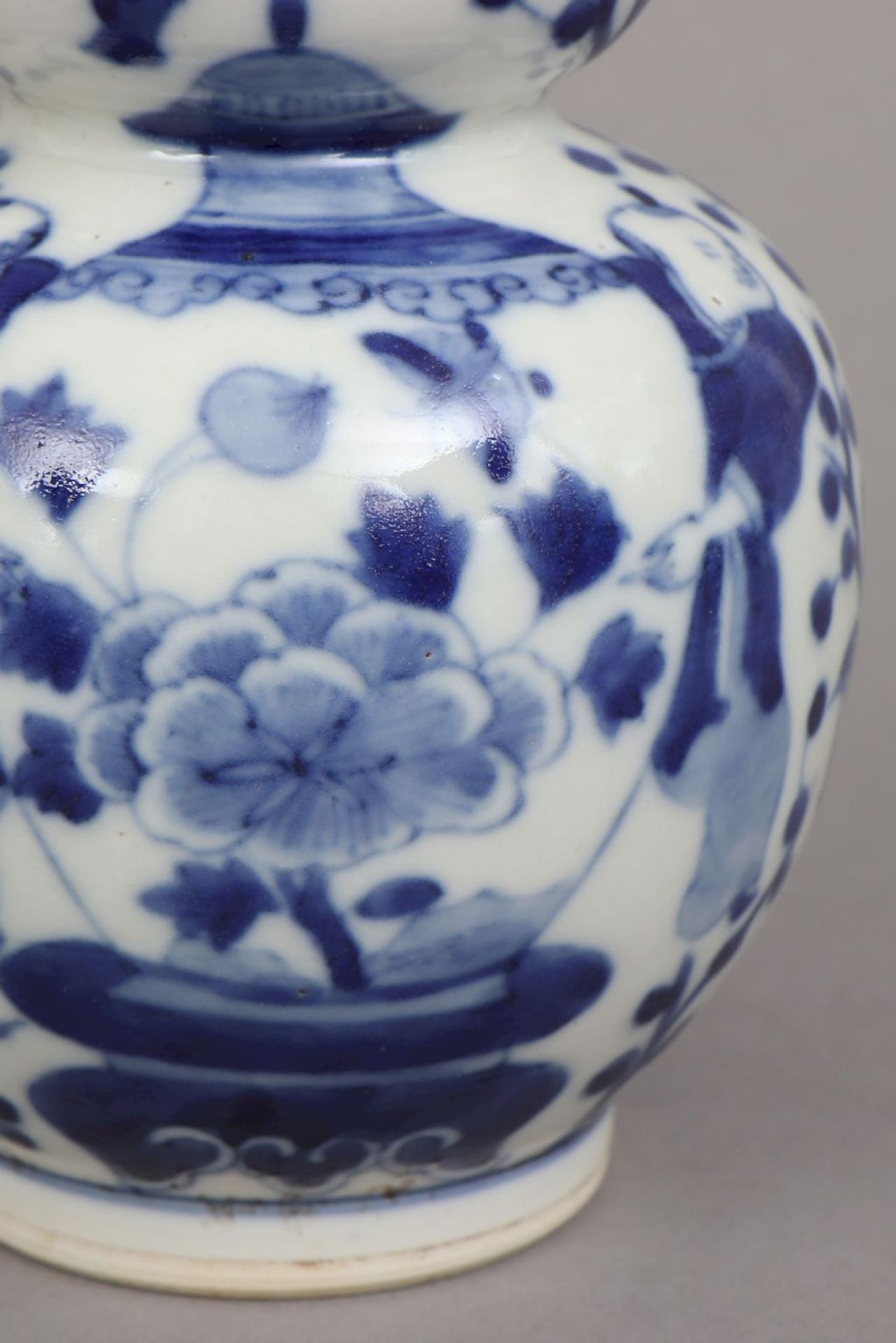 Chinesische Porzellanvase mit Blaumalerei in Doppelkalebassenform - Image 3 of 4