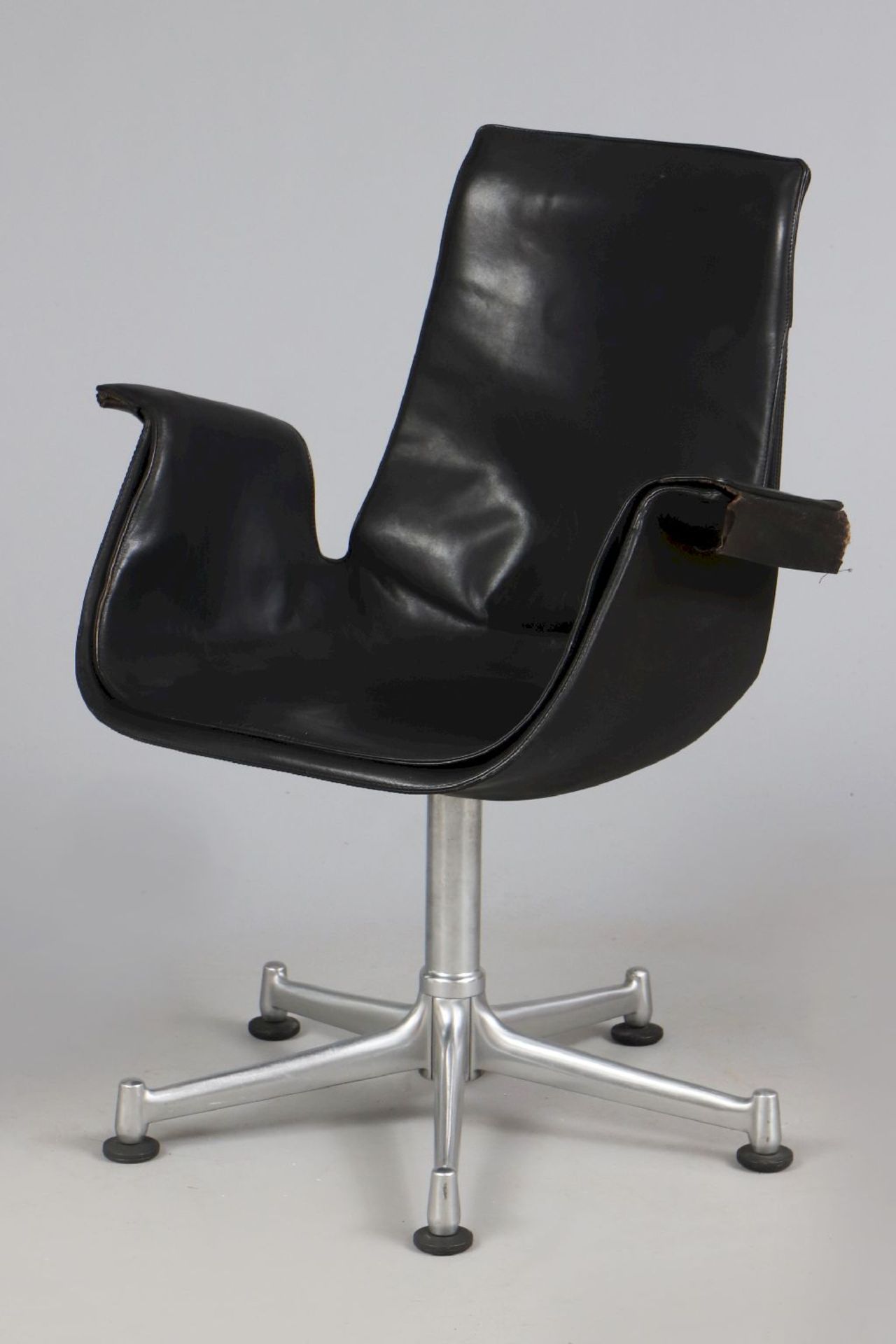 FK 6725 Tulip Chair - Image 5 of 5