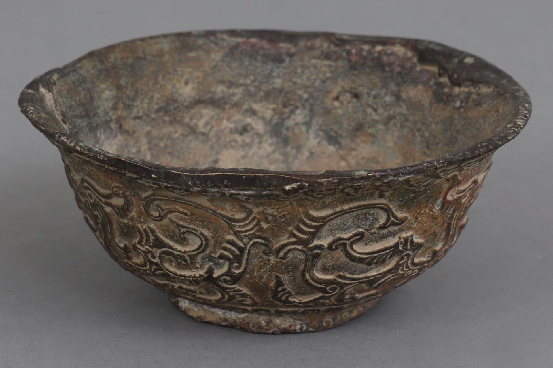 Archaische chinesische Bronzeschale, ¨Shang¨ - Image 2 of 6