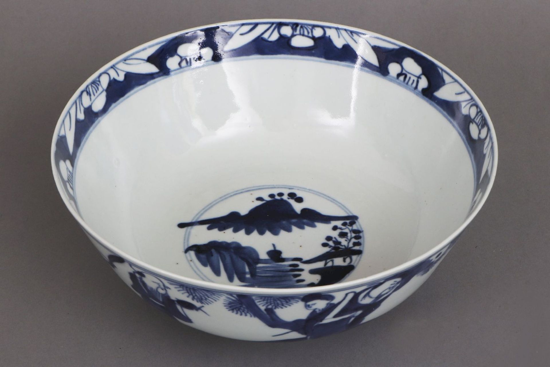 Chinesische Porzellanschale mit Blaumalerei im Stile Ming - Image 2 of 6