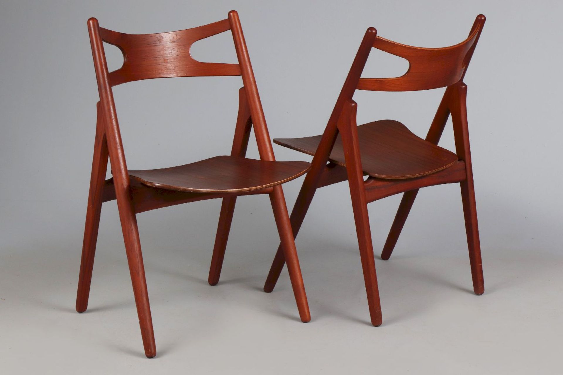 3 HANS WEGNER ¨Sawbuck Chairs¨ (Modell ¨CH29¨) - Bild 2 aus 5