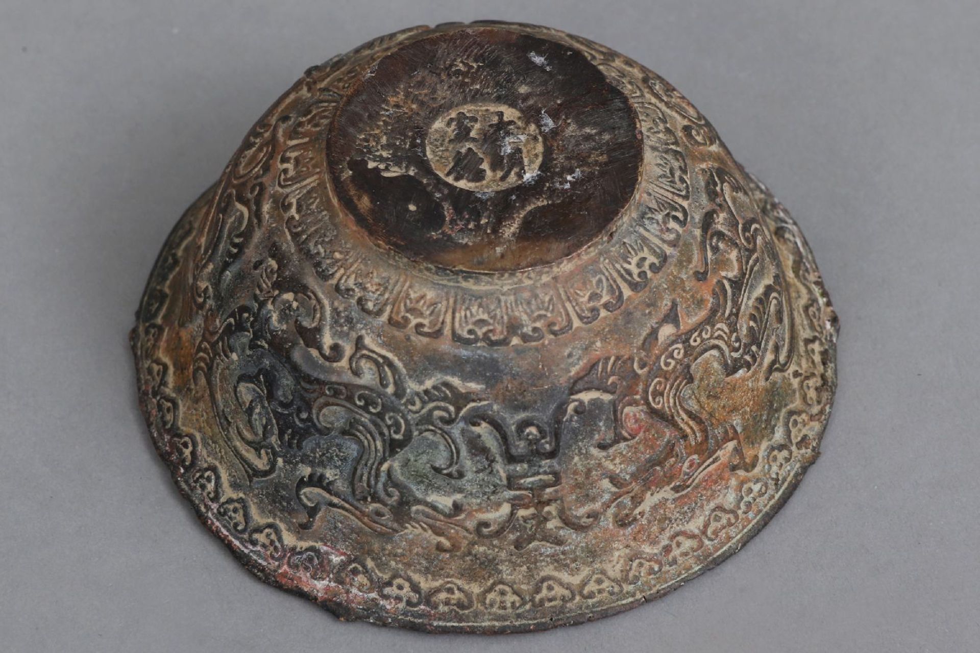 Archaische chinesische Bronzeschale, ¨Shang¨ - Image 6 of 6