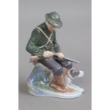 ROYAL COPENHAGEN Porzellanfigur ¨Jäger mit Hund¨