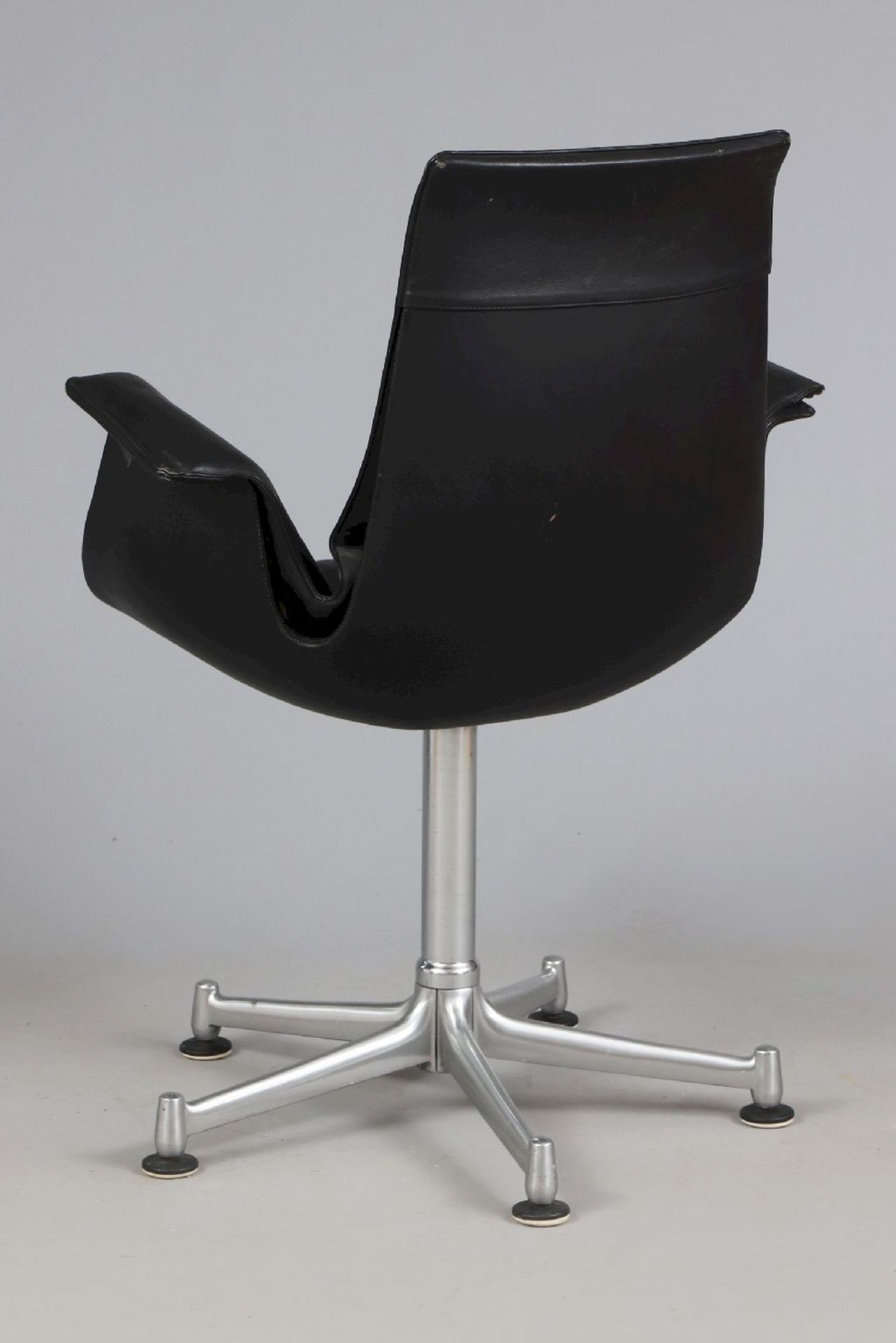 FK 6725 Tulip Chair - Image 3 of 5
