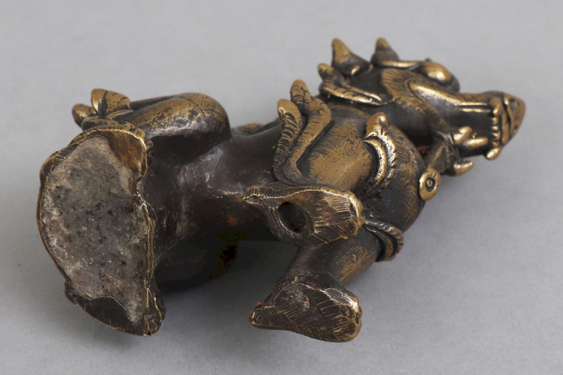Bronzefigur eines Tempelwächters ¨Drachenhund¨ - Bild 3 aus 5