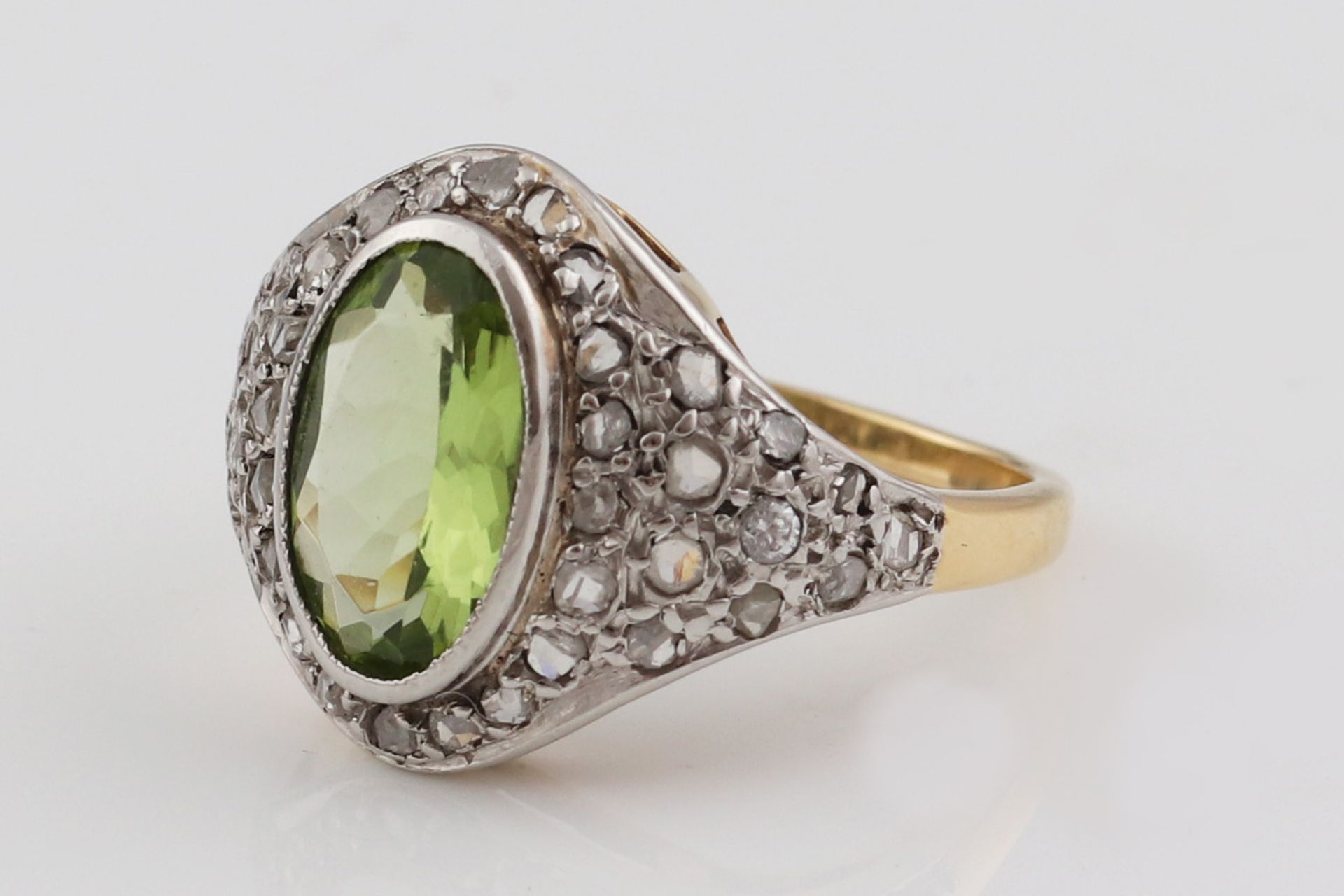 Peridot-Ring Art Deco