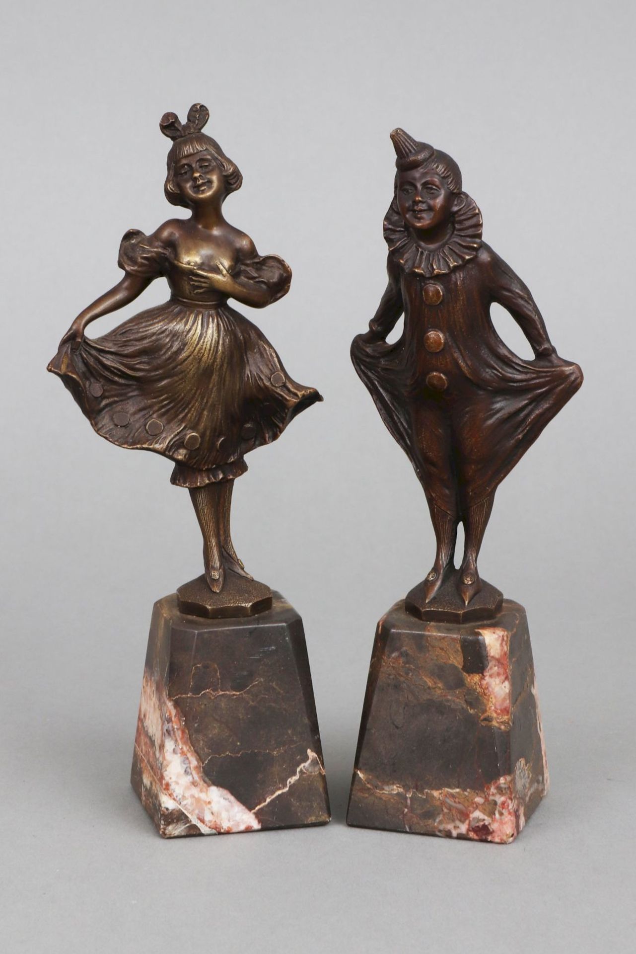 2 FRAND IFFLAND (1862-1935) Bronzefiguren ¨Kleiner Harlekin¨ und ¨Frivoles Mädchen¨