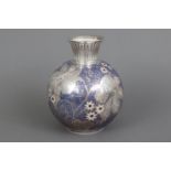 ROSENTHAL Porzellanvase mit Silver-Overlay